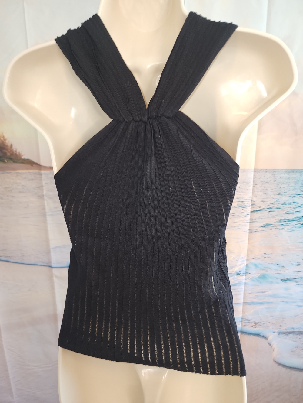Commense Black Ribbed V-Neck Tank - Picture 4 of 5